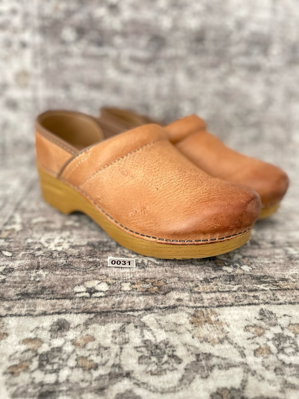 Dansko Pro Honey Distressed Leather Clog Tan 36 Womens Size 6